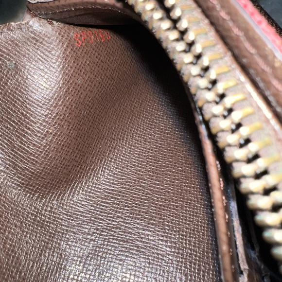 Vintage Louise Vuitton Wallet - Picture 8 of 15